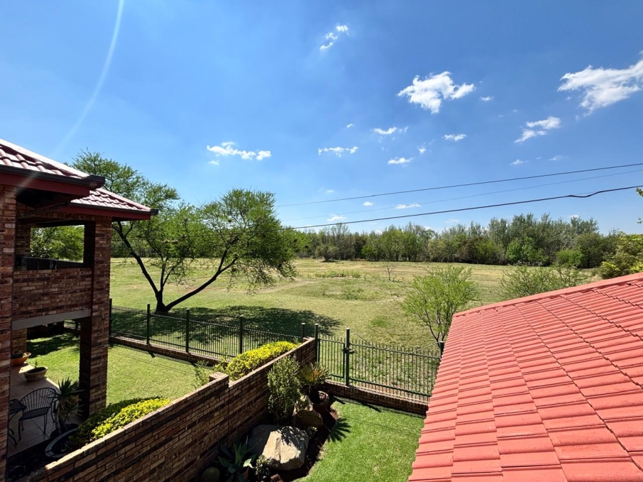 5 Bedroom Property for Sale in Heilige Akker North West